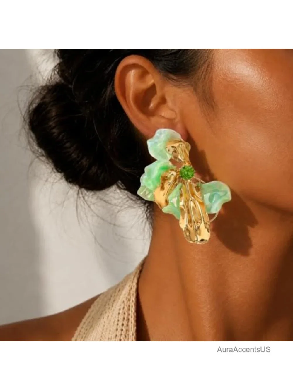 Vintage Y2K Statement Flower Dangle Drop Earrings for Women Gold Tone Alloy
